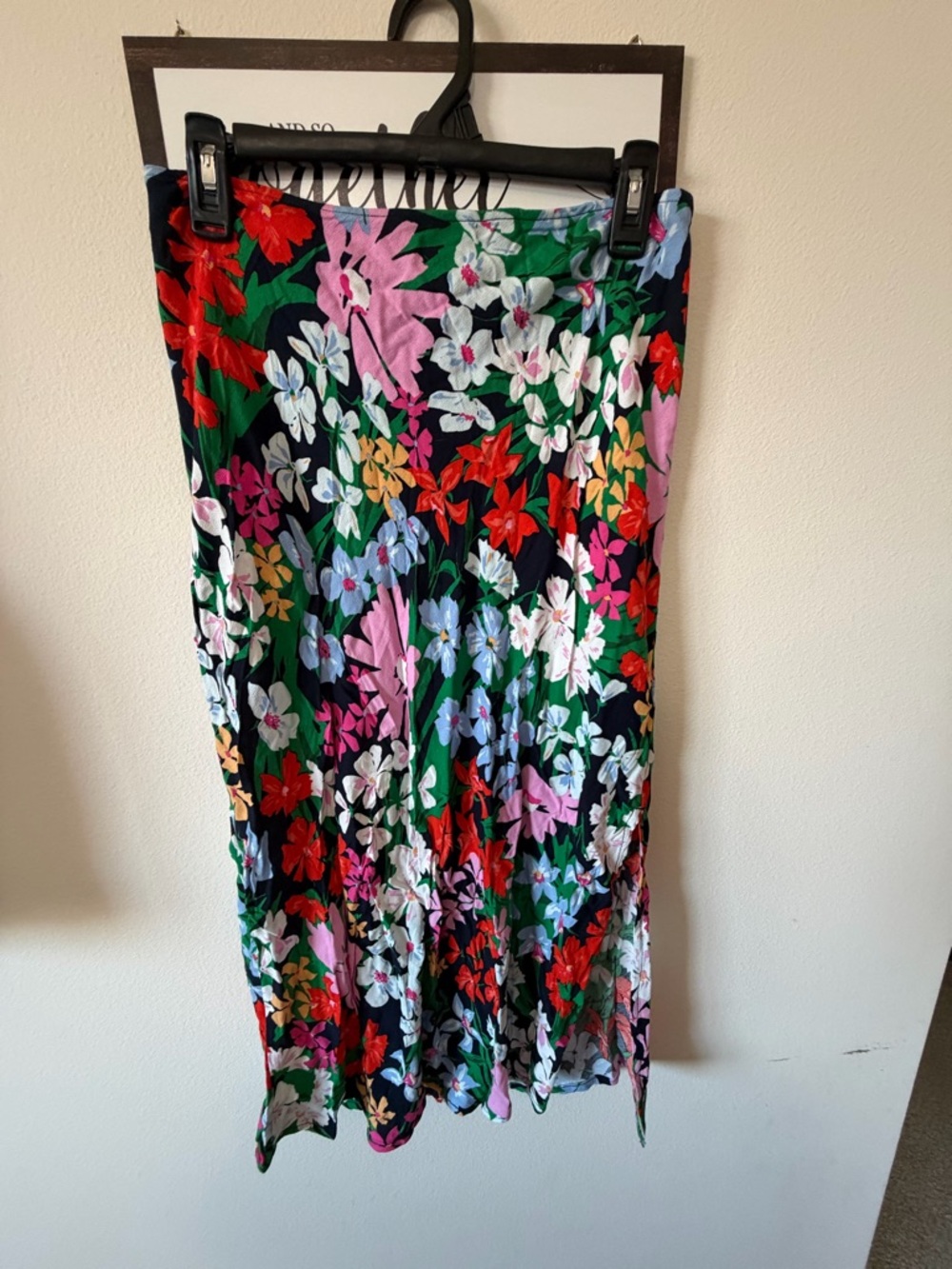 Old Navy Floral Midi Skirt in Black with Red, Pink, White & Green Flowers